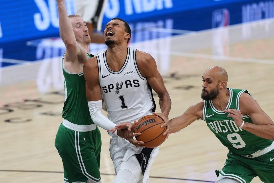 百度体育nba-8三分轰39+11，文班平生涯纪录！3点助马刺17战16胜连斩争冠大热